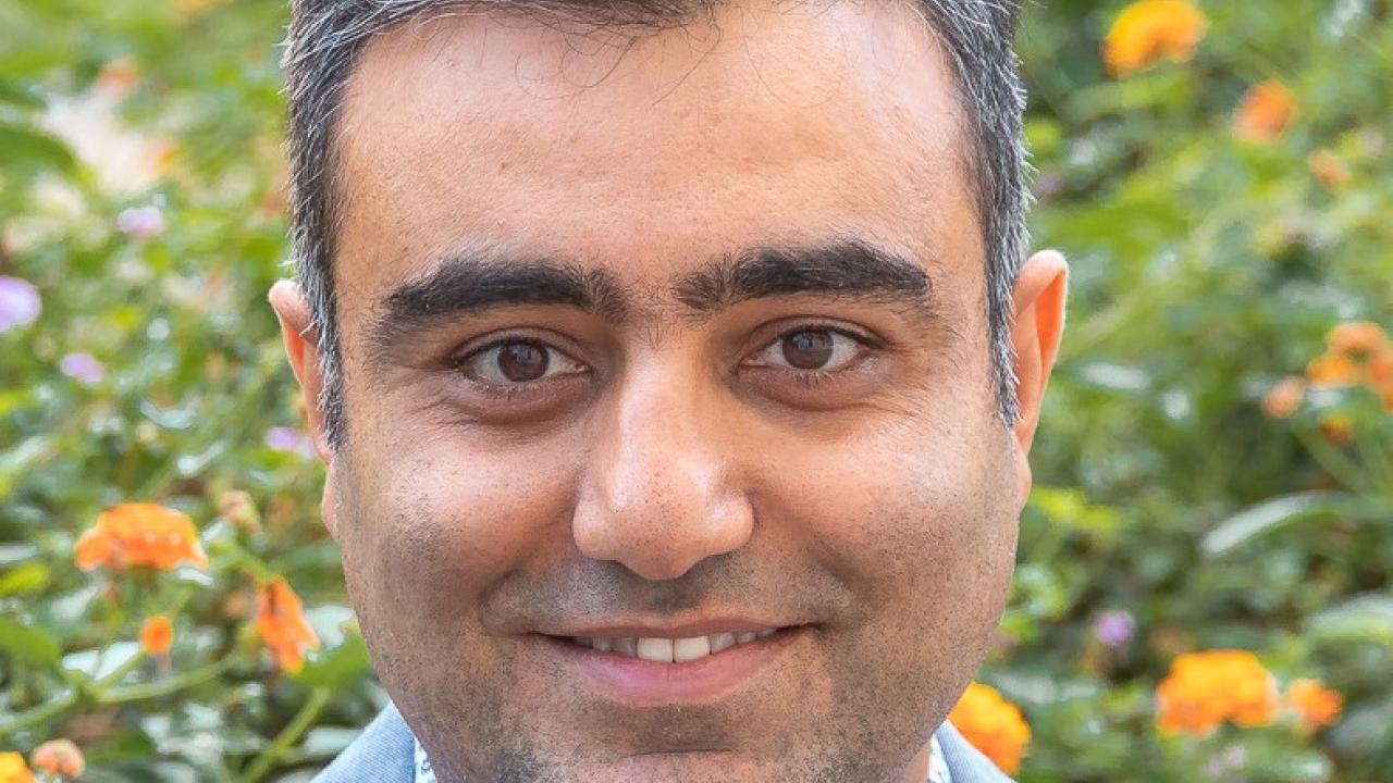 photo of Prof. Homayoun