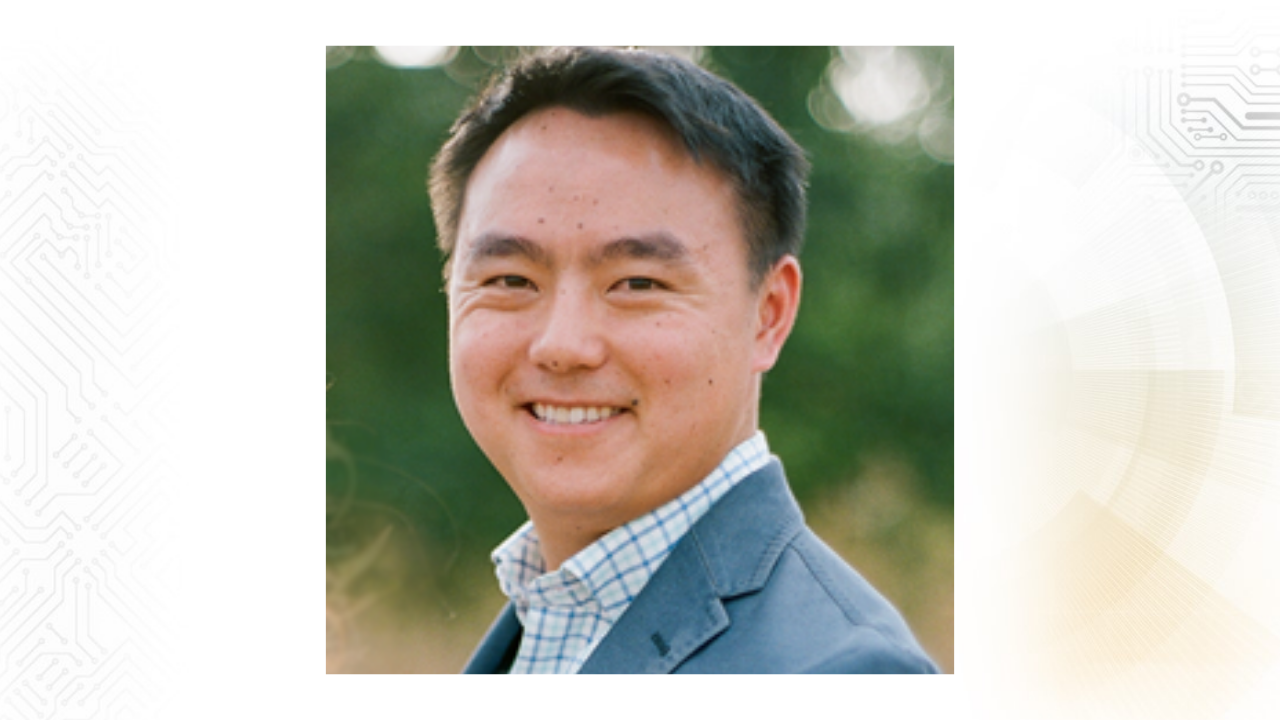 Portrait of Andrew Fong