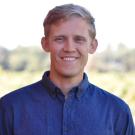 headshot of Mason Earles